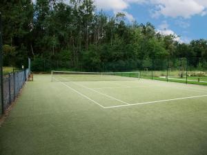 Εγκαταστάσεις για τένις ή/και σκουός στο Aalernhus Residenzen in St Peter-Ording ή εκεί κοντά