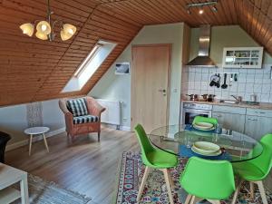 Χώρος καθιστικού στο Charming Attic Retreat, Usedom