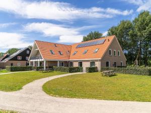 Budova, kde se prázdninový dům nachází