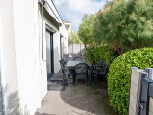 Billede fra billedgalleriet på Maison climatisée 8 pers proche plage avec WiFi - FR-1-197-637 i La Pironnière