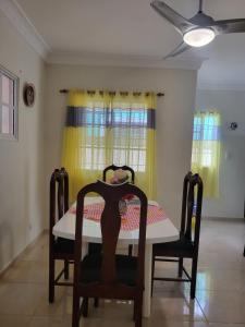 Φωτογραφία από το άλμπουμ του Spacious house with private parking σε San Felipe de Puerto Plata