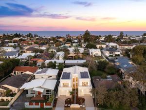 Φυσικό τοπίο κοντά σε αυτή η παραθεριστική κατοικία +37 φωτογραφίες