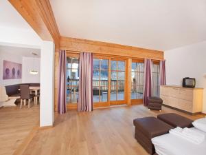 Televiisor ja/või meelelahutuskeskus majutusasutuses Chalet in Pinzgau near Ski Slopes