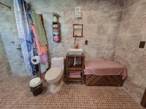 Vannituba majutusasutuses SiempreViva Hospedaje By GEstores +85 fotot