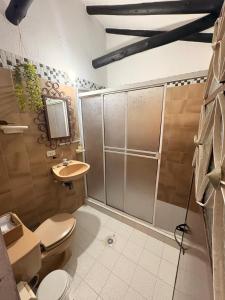 Ένα μπάνιο στο Apartamento Eucalyptus