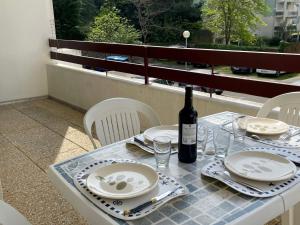 Ποτά στο Spacieux appartement 4 pers, terrasse, parking, Sarzeau centre, proche plages - FR-1-775-49