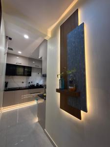 Kuchyň nebo kuchyňský kout v ubytování Stunning City The View's Better From Here