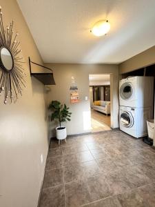 Gallery image of Peaceful House with Backyard in Langley