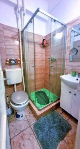 Ένα μπάνιο στο La Luca