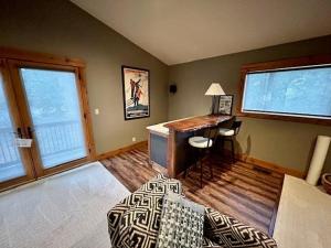 Fotografie z fotogalerie ubytování Hot Tub Mountain View Retreat near Mt Bachelor v destinaci Deschutes River Woods + 9 fotografií