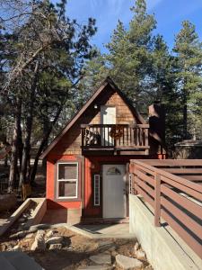 Το κτήριο όπου στεγάζεται  η παραθεριστική κατοικία