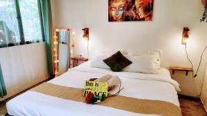 Ένα ή περισσότερα κρεβάτια σε δωμάτιο στο Feel Home