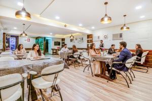 Nhà hàng/khu ăn uống khác tại FabHotel Anandam