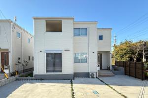 Το κτήριο όπου στεγάζεται  η παραθεριστική κατοικία