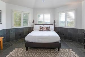 Ένα ή περισσότερα κρεβάτια σε δωμάτιο στο Spacious 4bd Home with Pool and Hot Tub +52 φωτογραφίες