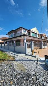 Tòa nhà nơi nhà nghỉ dưỡng tọa lạc +61 ảnh