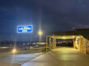 Φωτογραφία από το άλμπουμ του Colonial Inn σε Shawnee