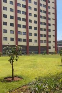 基苏木Peaceful Haven的建筑物前有树的建筑物 更多7张照片