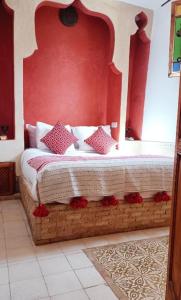 Ένα ή περισσότερα κρεβάτια σε δωμάτιο στο Iyado +15 φωτογραφίες