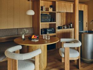 Nhà bếp/bếp nhỏ tại SANU 2nd Home Niseko 1st +70 ảnh