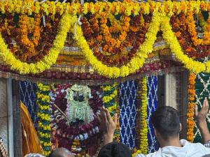 Επισκέπτες που μένουν στο Pilgrim Abode Teerth Yatriyon ka Thikana
