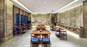 Un restaurant sau alt loc unde se poate mânca la Yitel Collection Shenyang North Railway Station Metro Station