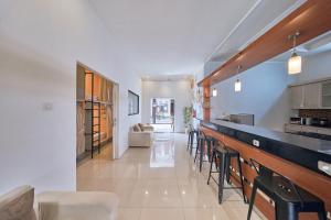 Kuchyň nebo kuchyňský kout v ubytování Sky Sleepbox