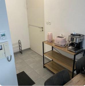 Nhà bếp/bếp nhỏ tại RENT T2 in quiet 2 private parking spaces +6 ảnh