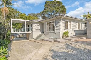 Το κτήριο όπου στεγάζεται  η παραθεριστική κατοικία