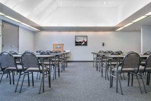 Ärikülastajate ala ja/või konverentsiruum majutusasutuses Days Hotel by Wyndham University Ave SE
