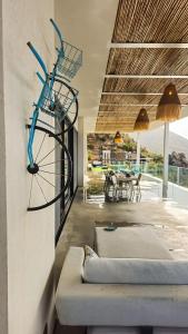 Φωτογραφία από το άλμπουμ του The Cliff Residences σε Melínta