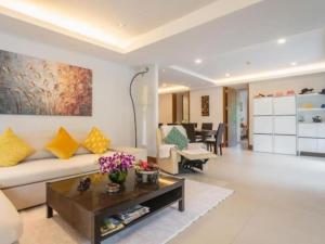Η κουζίνα ή μικρή κουζίνα στο Elegant Beachfront 3BR Condo at Pearl of Naithon