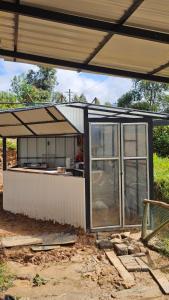 Το κτήριο όπου στεγάζεται  η παραθεριστική κατοικία