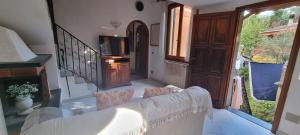 Χώρος καθιστικού στο Ca de Franchi +20 φωτογραφίες