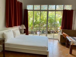 Gallery image of Baan Napapan Beach Front, Hua Hin in Hua Hin