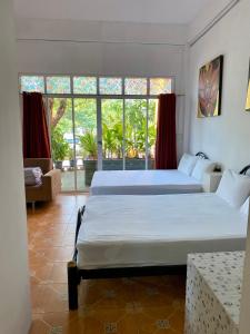 Gallery image of Baan Napapan Beach Front, Hua Hin in Hua Hin +55 photos