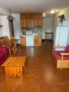 Η κουζίνα ή μικρή κουζίνα στο Cervinia in residence