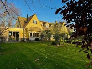 Κήπος έξω από το Hill House - Country Retreat by Maison Pro