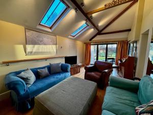 Χώρος καθιστικού στο Hill House - Country Retreat by Maison Pro