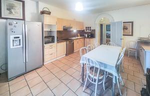 Η κουζίνα ή μικρή κουζίνα στο Grande Maison De Village