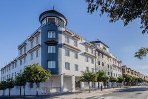 El edificio en el que está el hotel