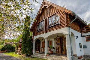 Budova, kde se prázdninový dům nachází