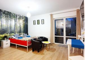 Postel nebo postele na pokoji v ubytování Apartament 1 przy Termach Cieplickich + 38 fotografií