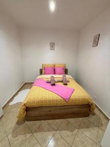 Postel nebo postele na pokoji v ubytování Nid douillet Le Raincy proche Paris et Stade de France de Saint Denis