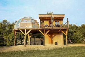 a house with a glass dome on top of it at Nuit’s Féerique en Champagne in Meurville