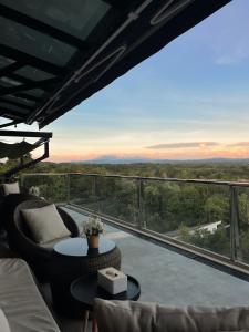 Μπαλκόνι ή βεράντα στο โรงแรมม่านฟ้า