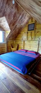 Giường trong phòng chung tại Je Tea House