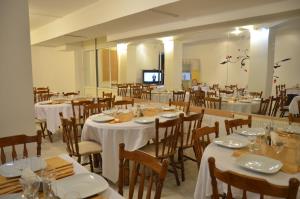 Ресторант или друго място за хранене в Hotel Gorj