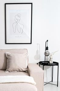 En eller flere senge i et værelse på Modern cottage! 5 mins from central line!