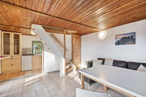 Η κουζίνα ή μικρή κουζίνα στο Kleines Ferienhaus Kirschallee +15 φωτογραφίες